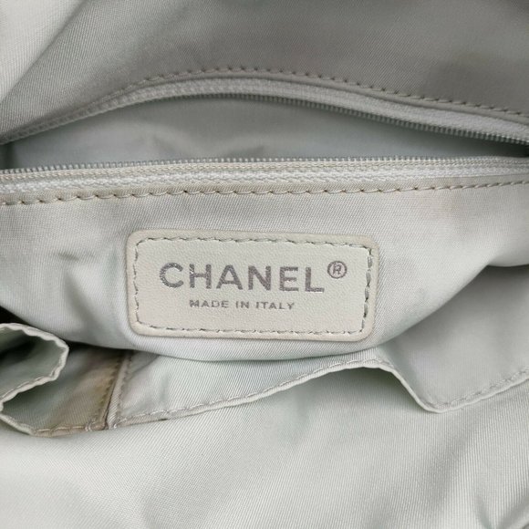 CHANEL Biarritz Paris Metallic Quilted Coated C Gray Beige Leather Canvas Tote - Picture 10 of 13